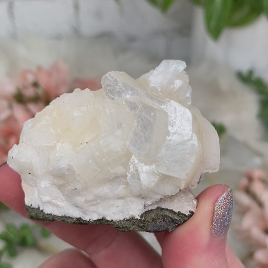 small-pink-heulandite-stilbite-crystals