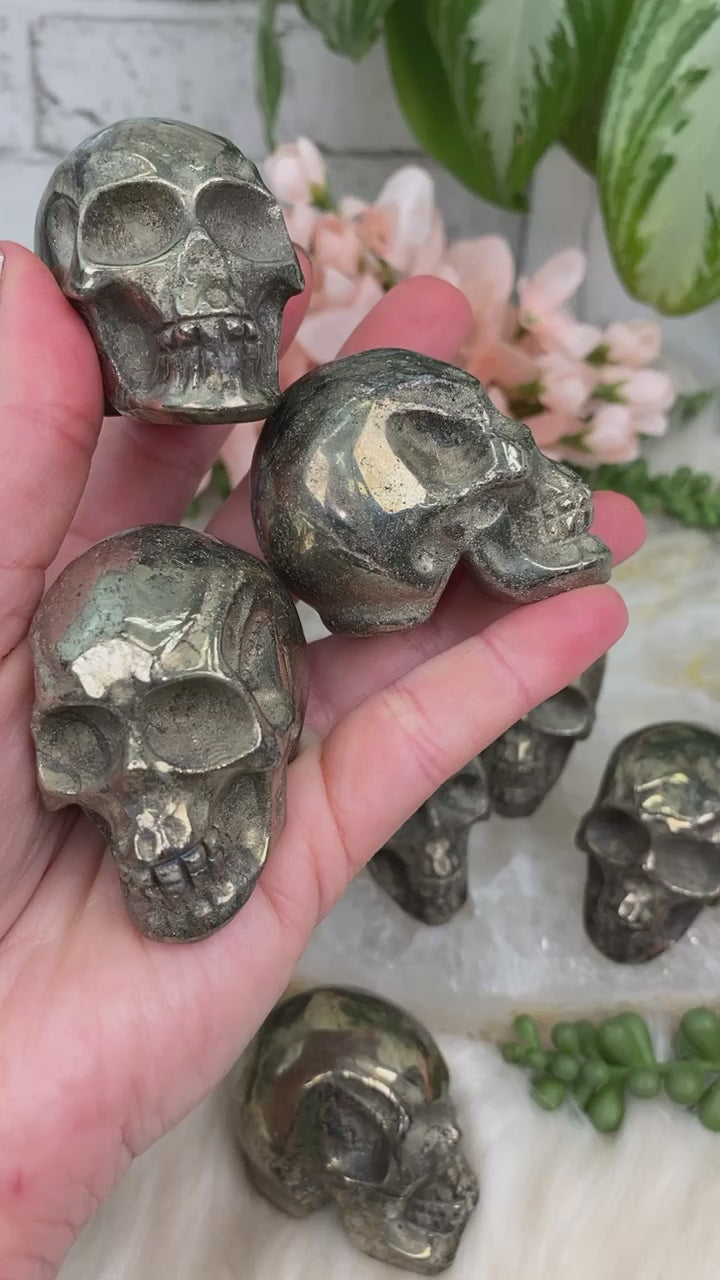 gold-pyrite-skulls