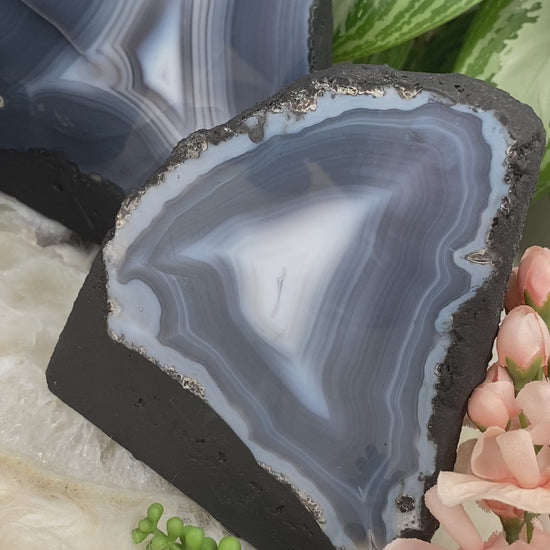 Dark-Gray-Agate-Geodes-Video