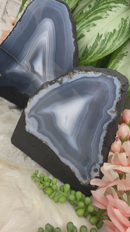 Dark-Gray-Agate-Geodes-Video