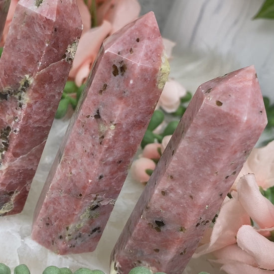 salmon-pink-calcite-points-serpentine