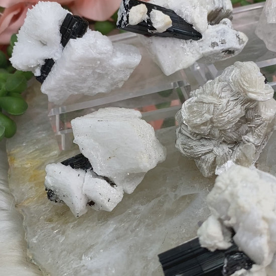 afghanistan-black-tourmaline-white-albite