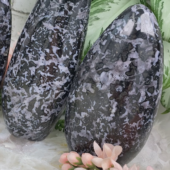 Large-Indigo-Gabbro-Freeform-Stones-Video
