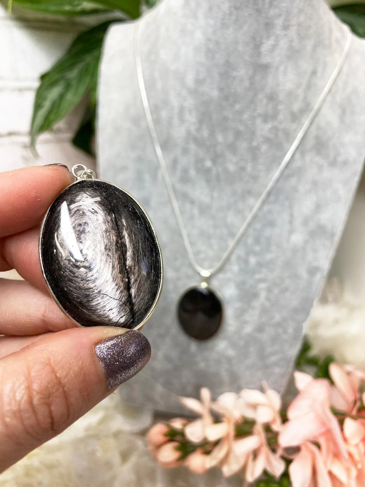    Black-Brown-Hypersthene-Crystal-Pendant-Necklace-Gift