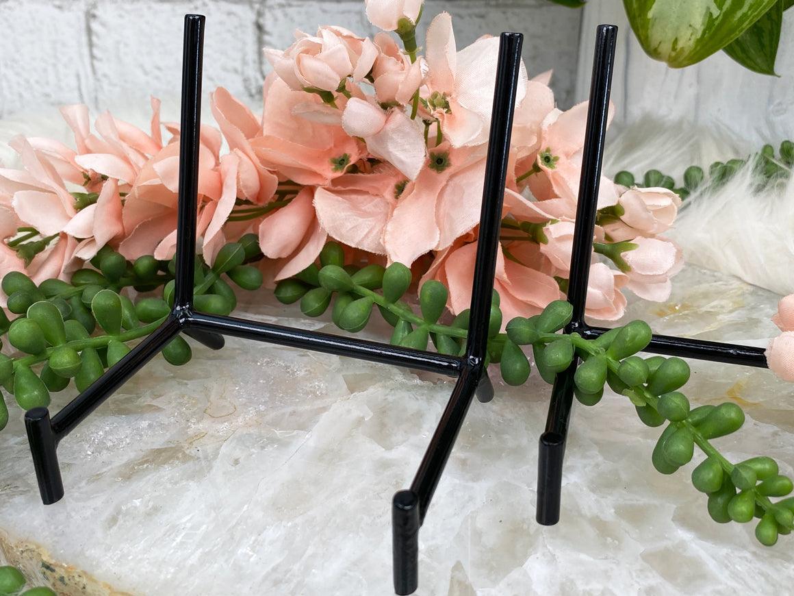 Black-Glossy-Metal-Crystal-Stands
