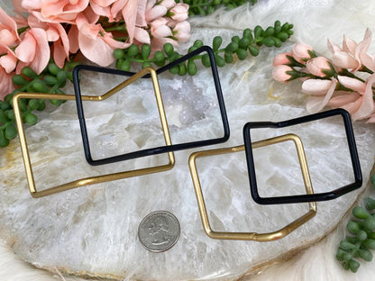 Black-Gold-Metal-Crystal-Stand