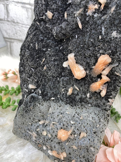     Black-Gray-Chalcedony-Crystal