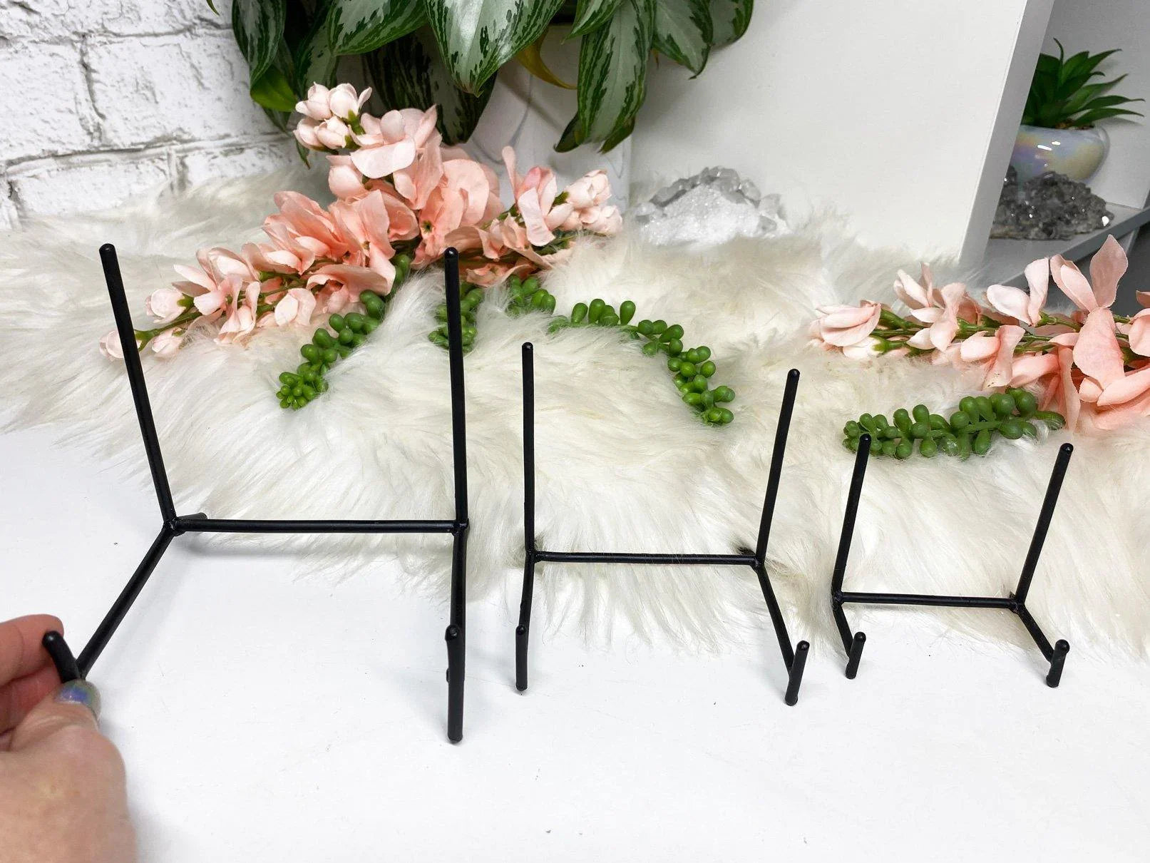 Black metal crystal display stands