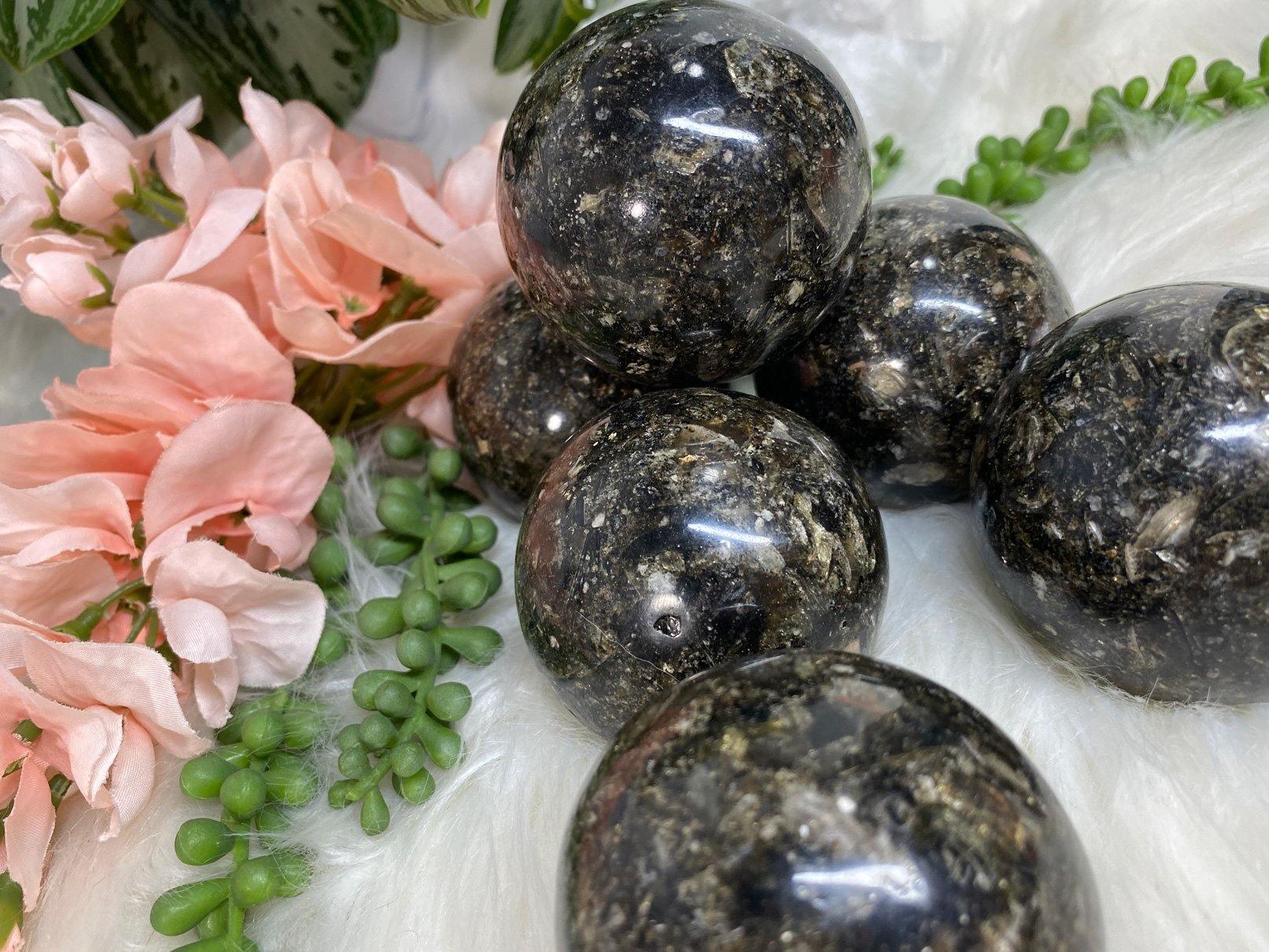 Black mica resin crystal sphere