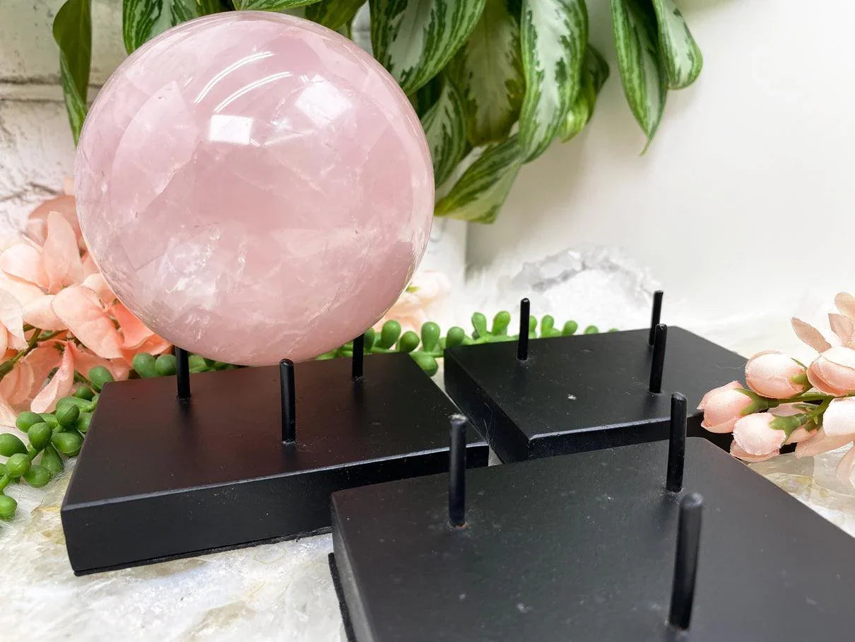    Black-Sphere-Stand-for-Crystals