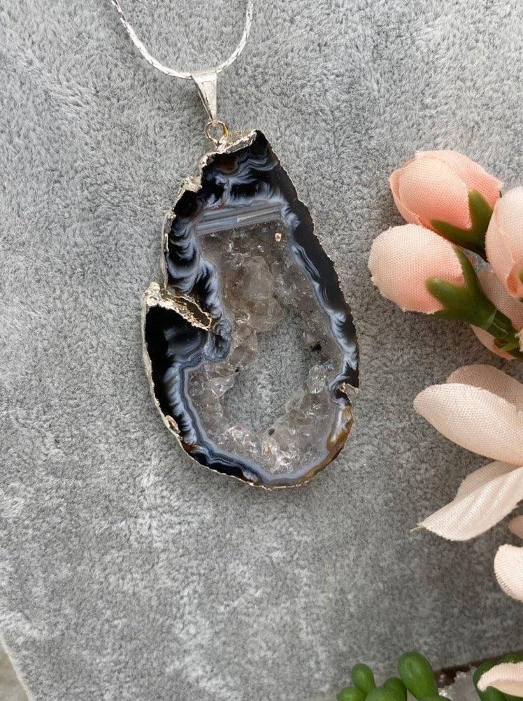 Black-White-Occo-Geode-Necklace-for-Sale