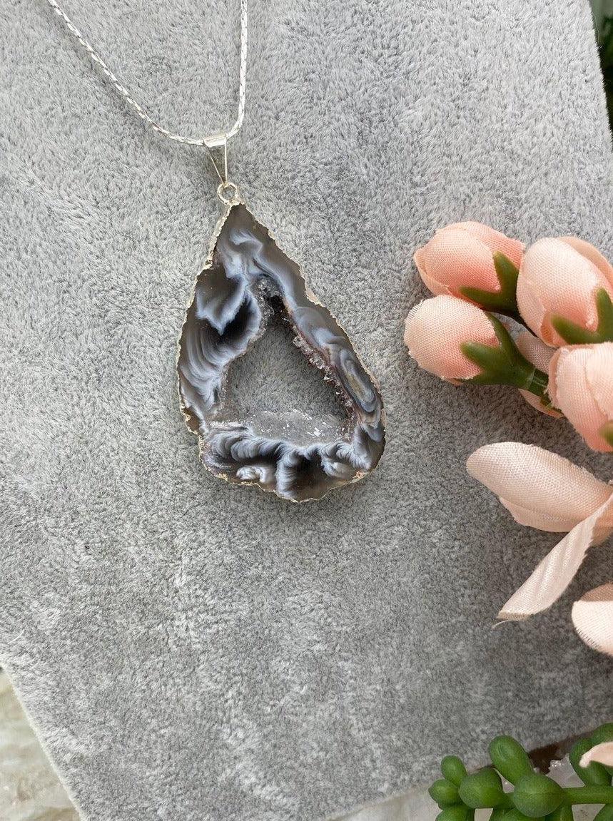 Black-White-Occo-Geode-Necklace