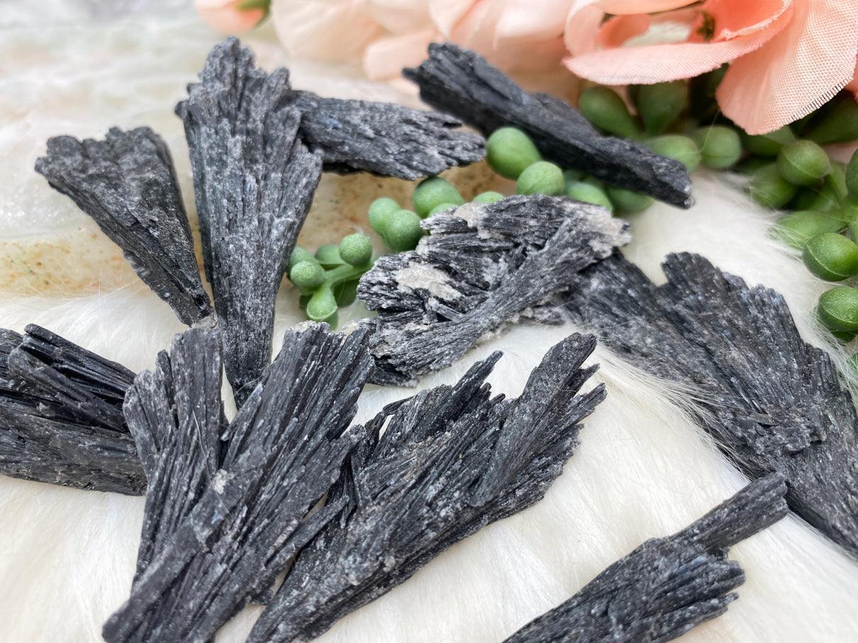 Brazilian-Black-Kyanite-Blades