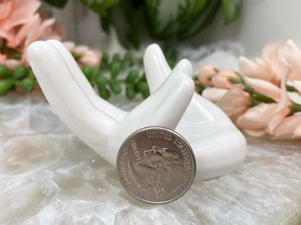 Ceramic-Hand-Sphere-Stand