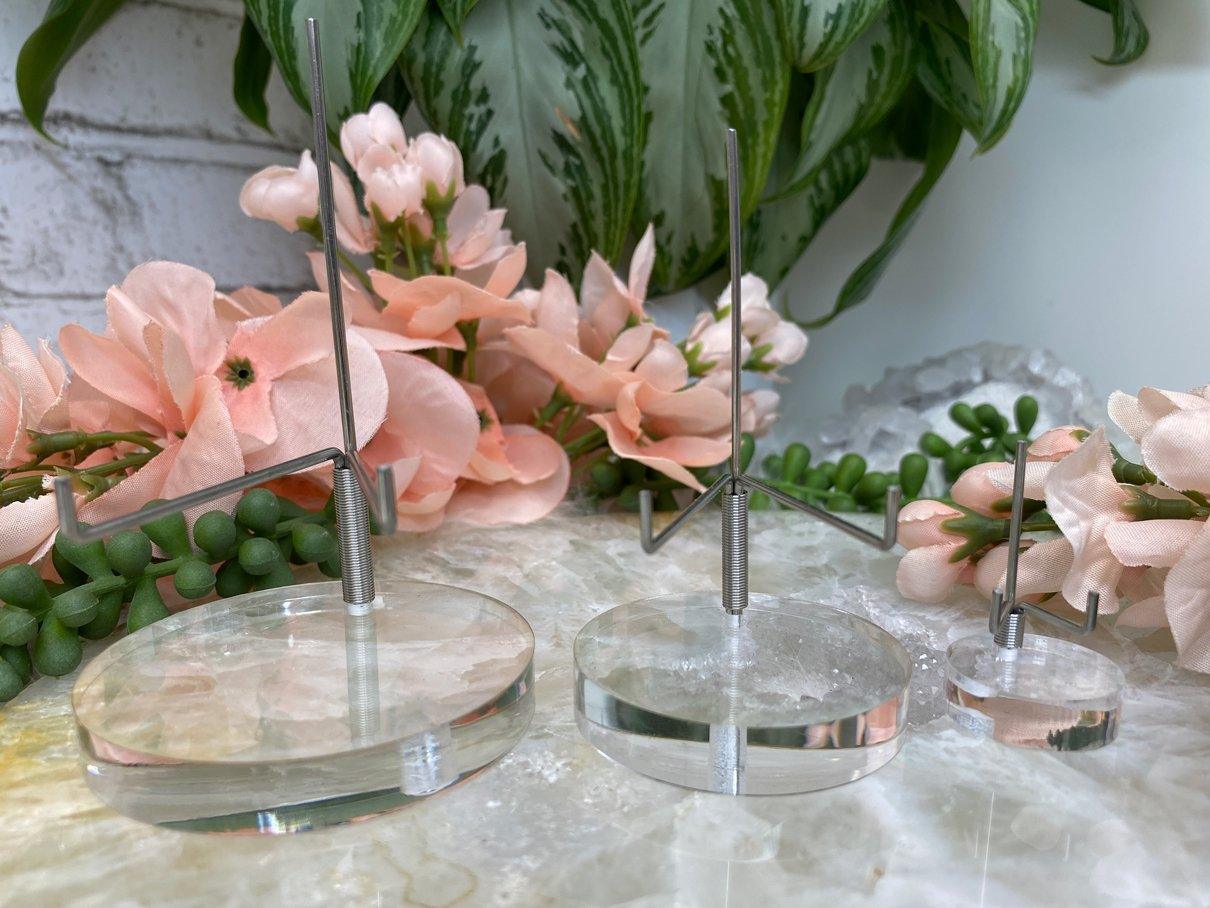 Clear-Acrylic-Silver-Metal-Arm-Crystal-Specimen-Stand