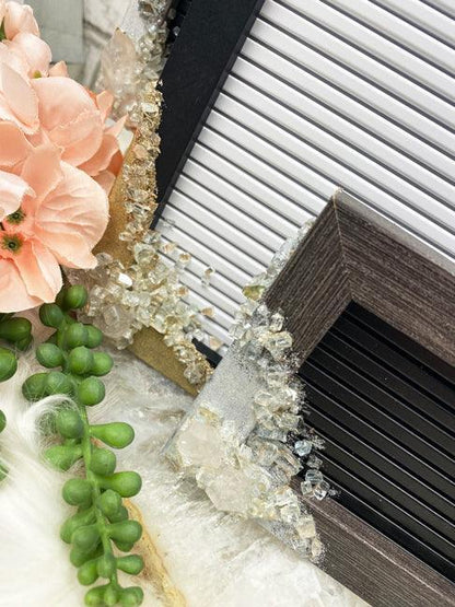 Crystal-Letter-Board-Close-Up-Corner