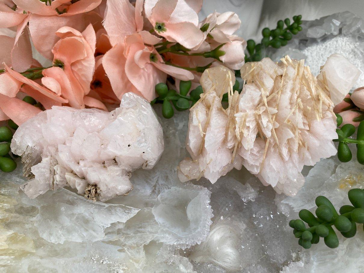 Dalnegorsk-UV-Mangano-Calcite-Clusters-for-sale