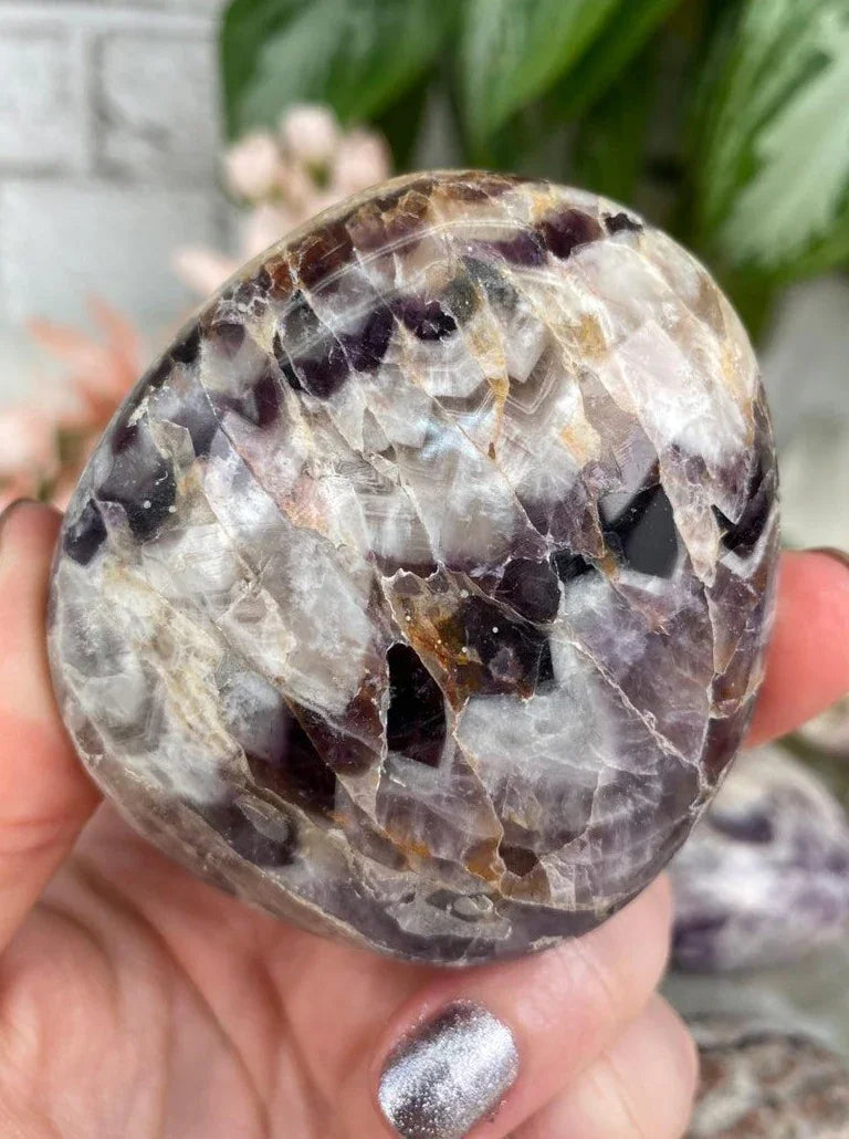 Dark-Chevron-Amethyst-Palm-Stone