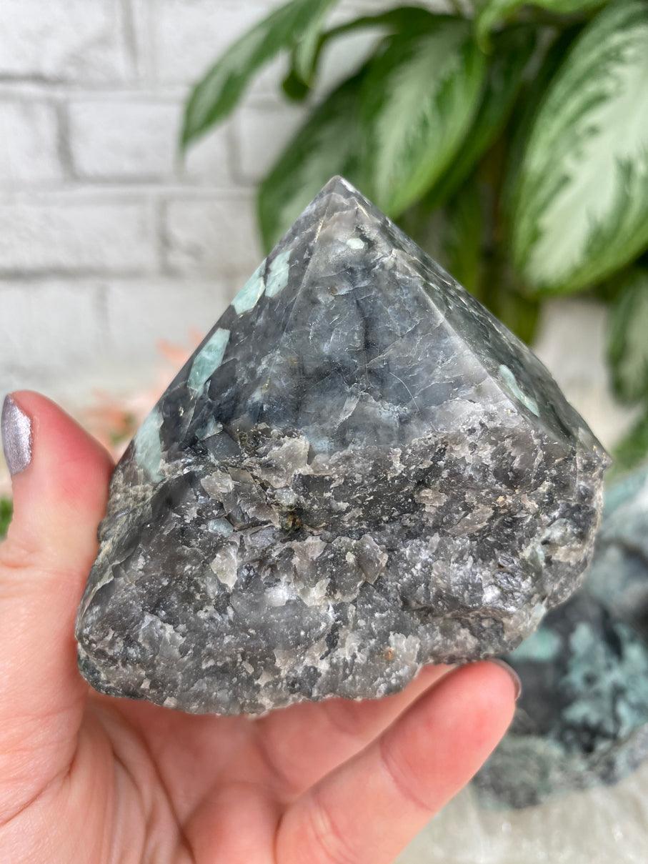 Emerald-Matrix-Point