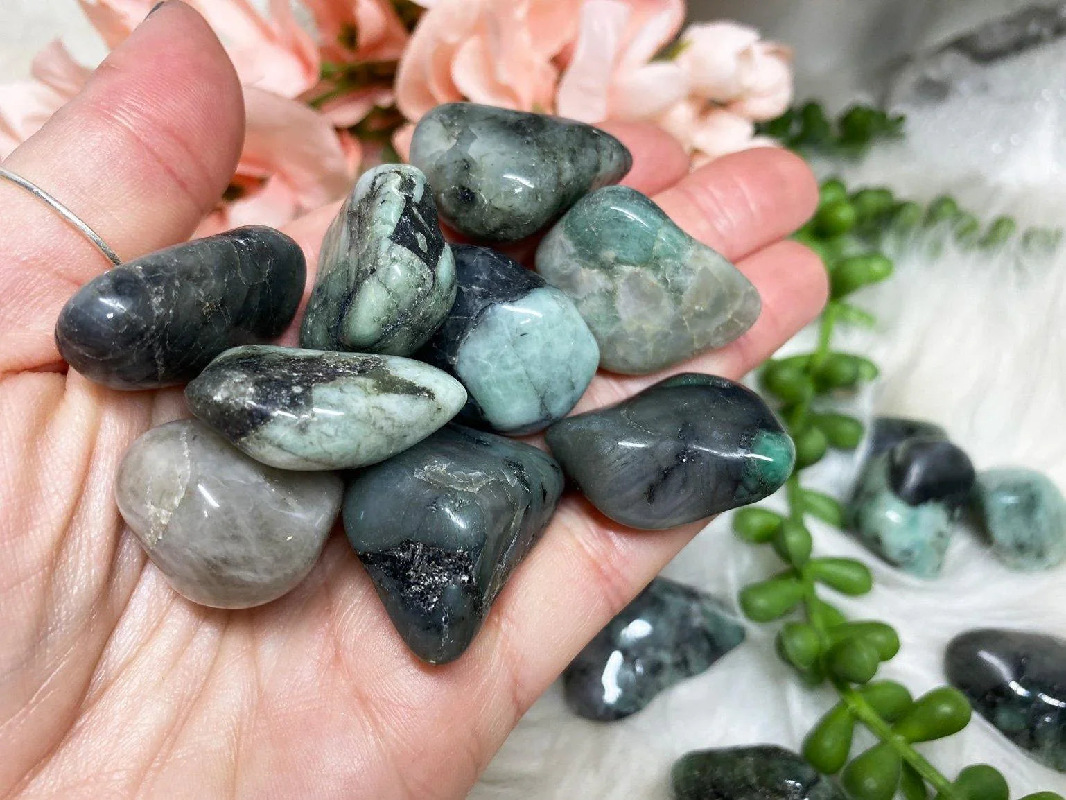 Tumbled-Emerald-for-Gridding