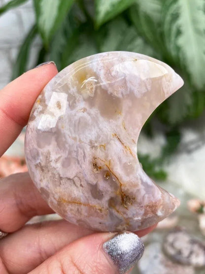 Flower-Agate-Moon-With-Iron-Lines