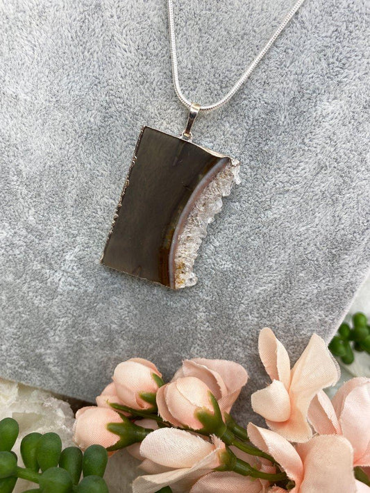 Gray-Chalcedony-Quartz-Cluster-Agate-Necklace