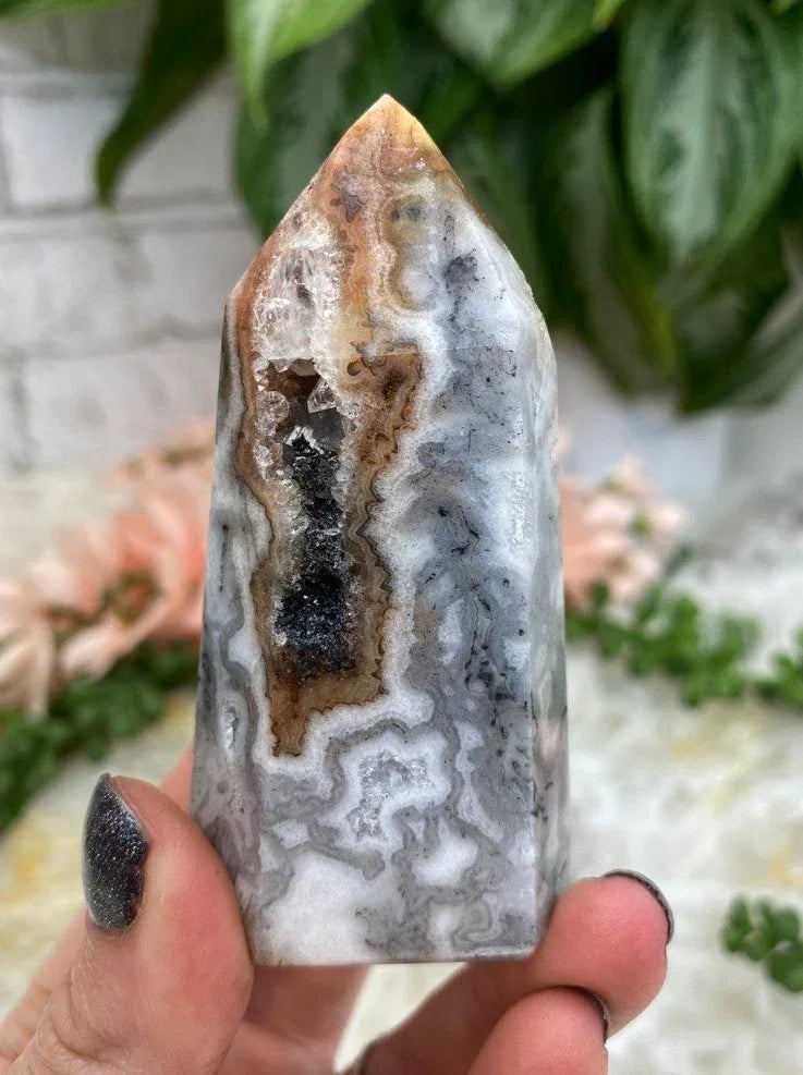 Gray-White-Chalcedony-Quartz-Agate-Point