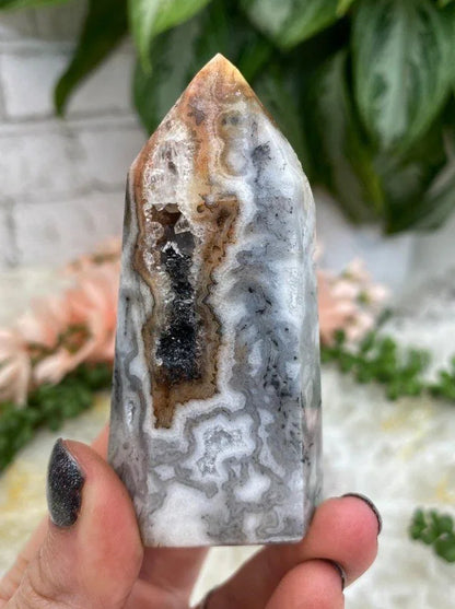 Gray-White-Chalcedony-Quartz-Agate-Point