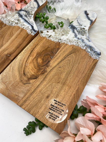 Handmade-Resin-Quartz-Geode-Cheese-Board
