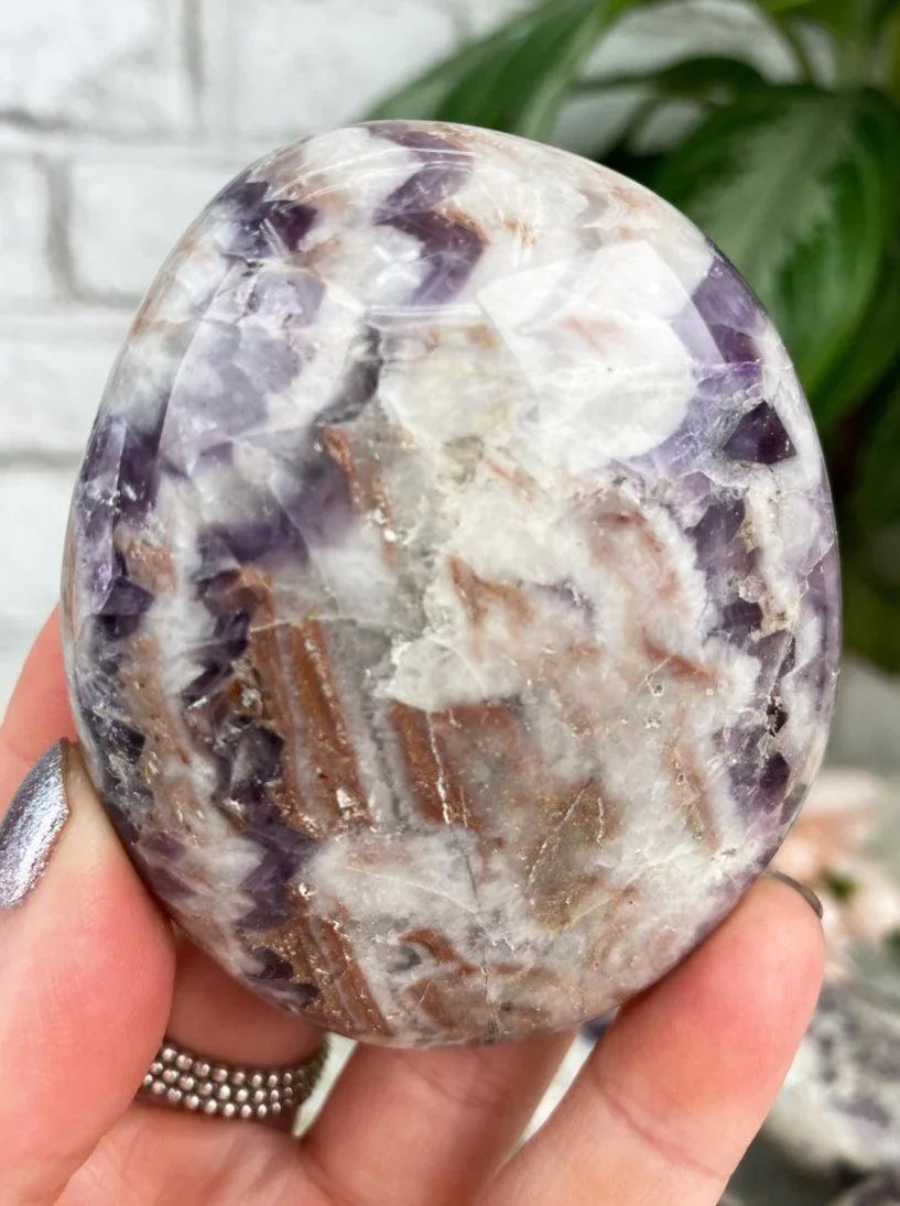 Hematite-Chevron-Amethyst-Palm-Stone