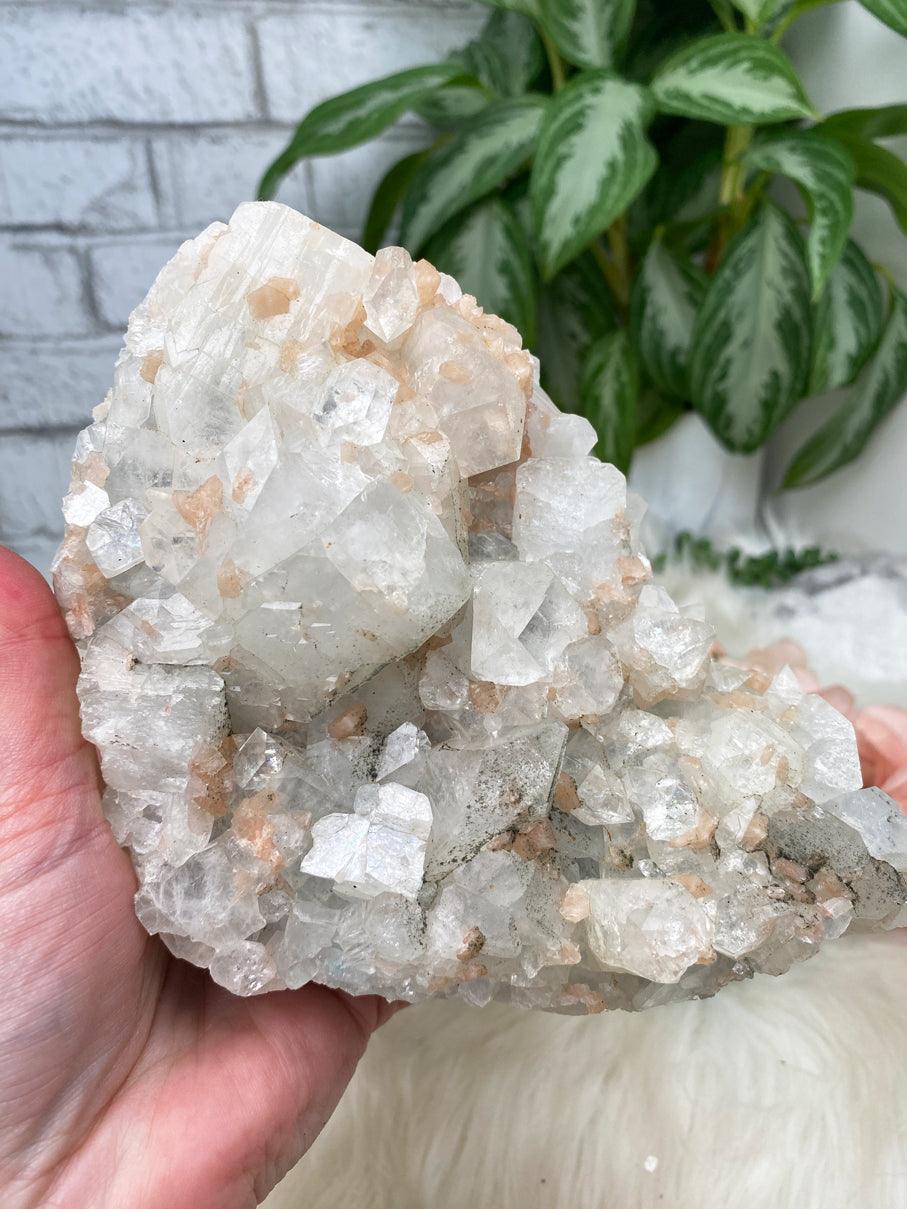 chunky-stilbite-on-apophyllite