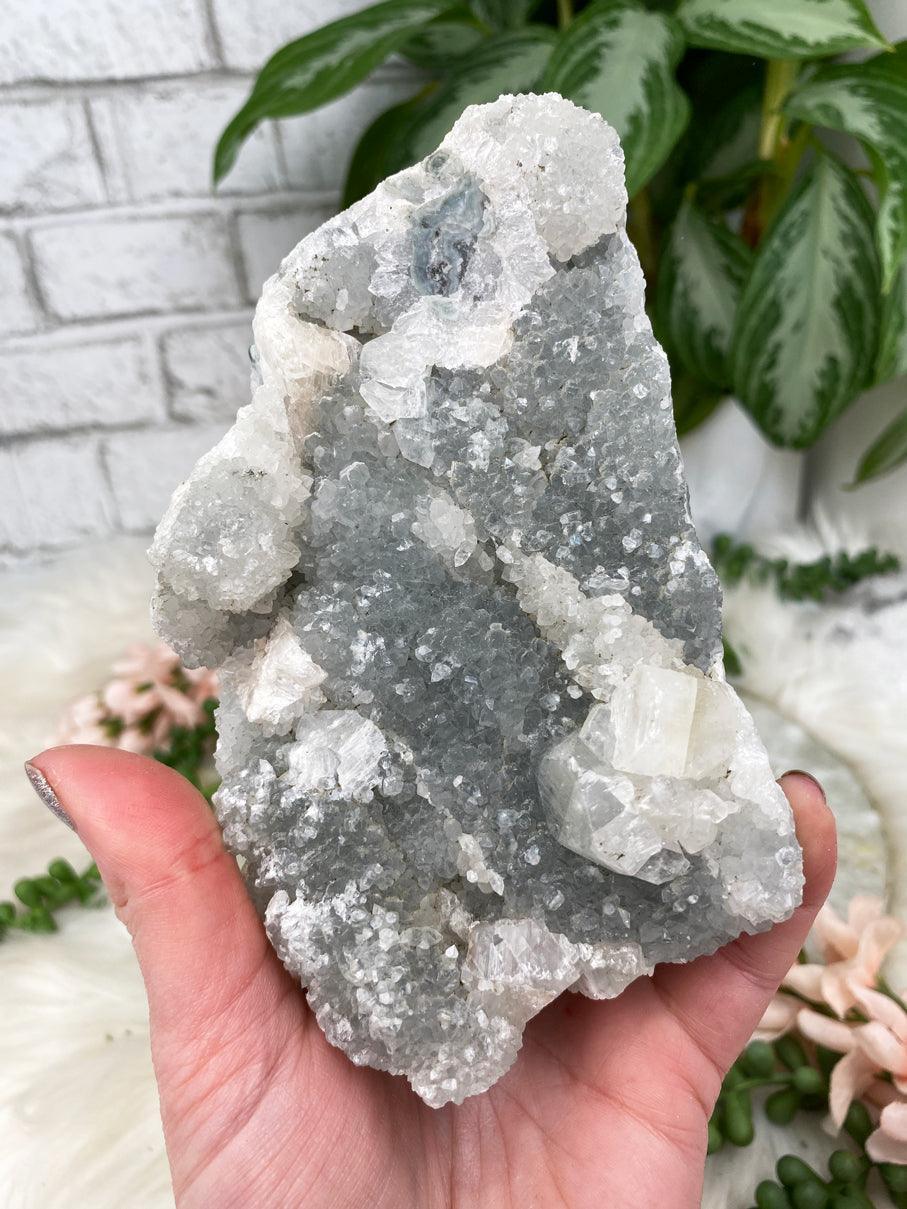 gray-quartz-cluster