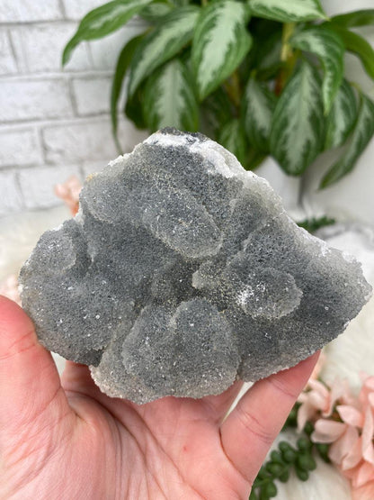 gray-quartz-cluster