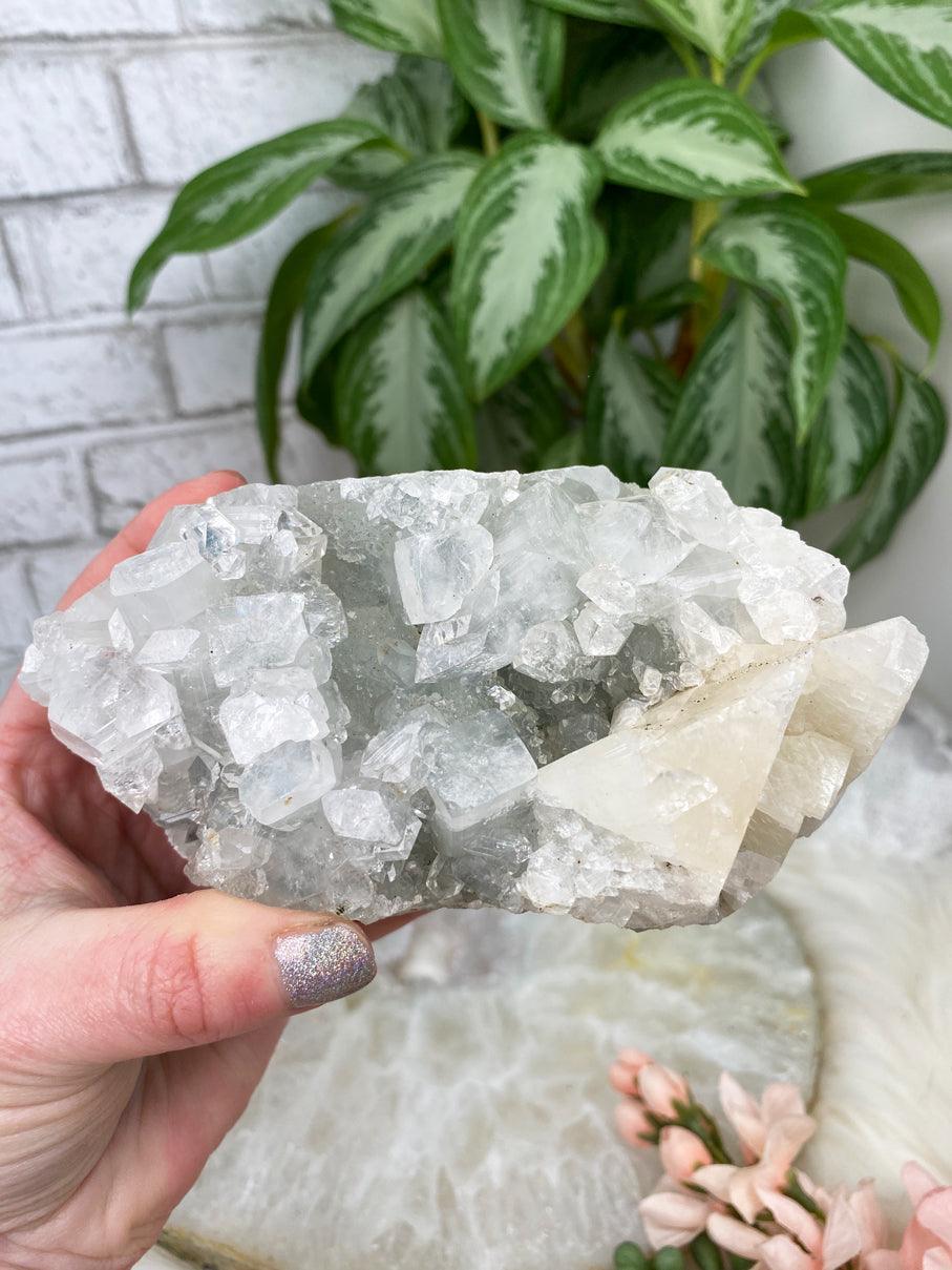 large-gray-chalcedony-crystal