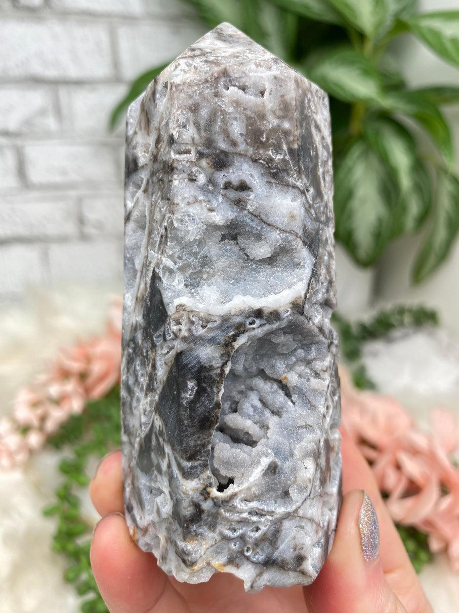 striped-sphalerite-point