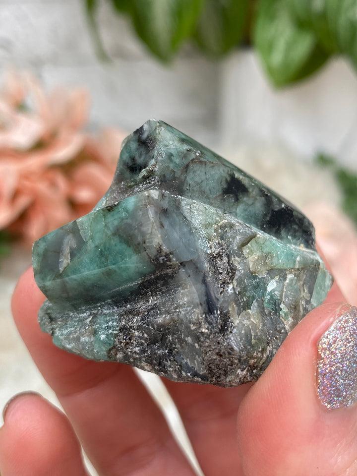 small-emerald-matrix-carving