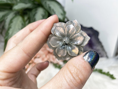These colorful labradorite flowers are fun and flashy! 