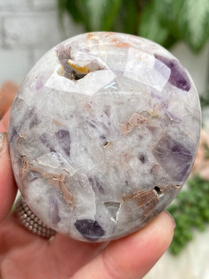 madagascar-chevron-amethyst-stones