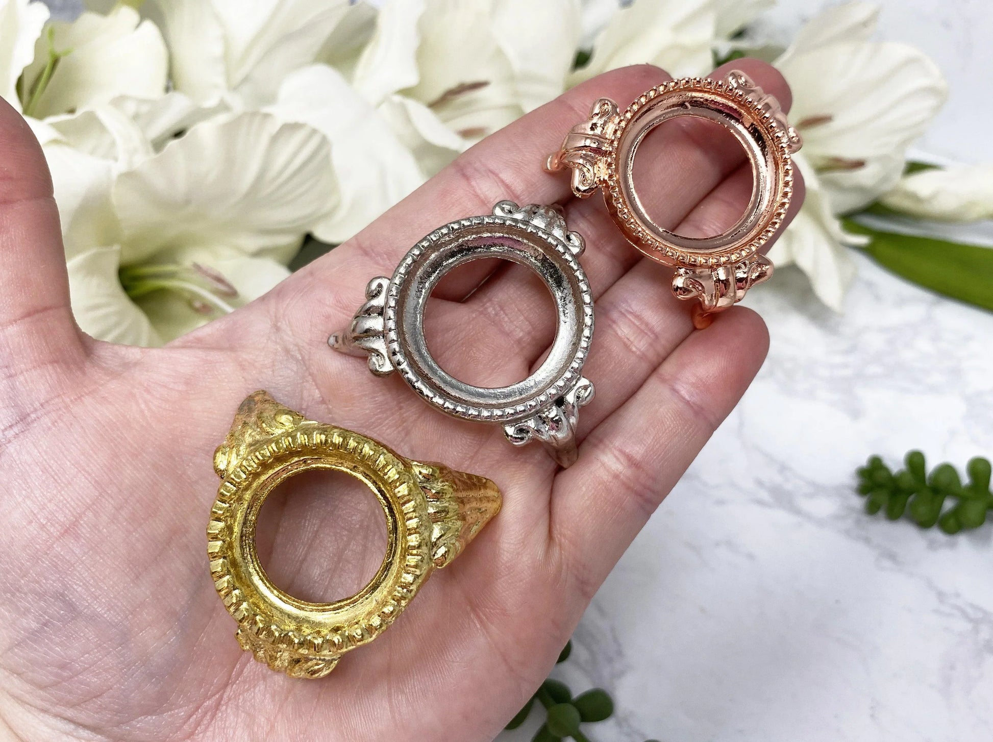 Metal Ball Stands in Gold, Silver and Pink