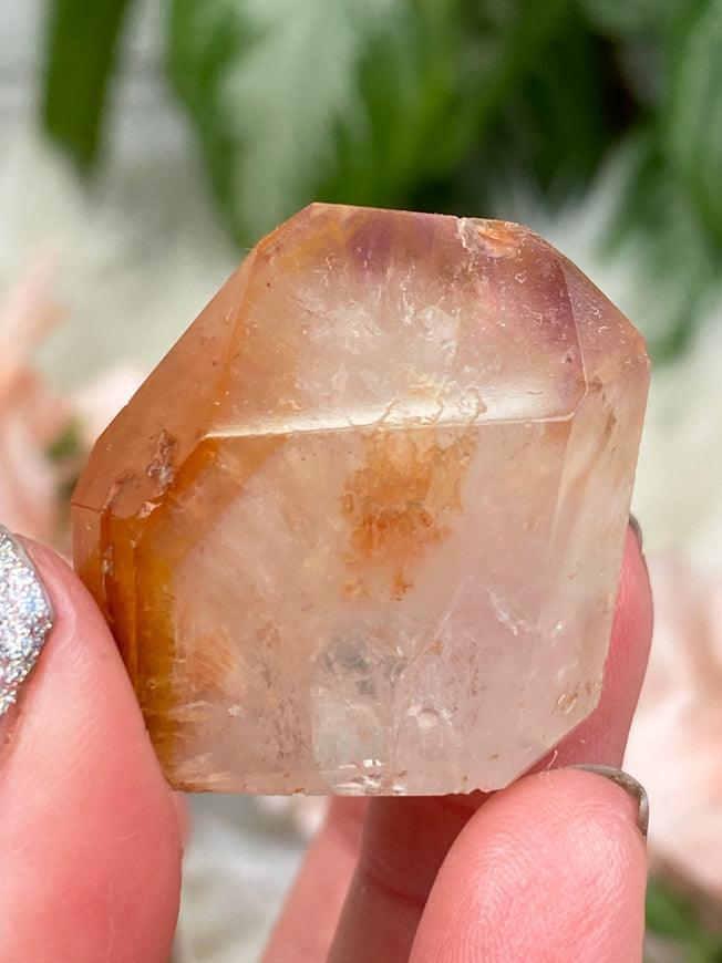 orange-dream-coat-amethyst-point