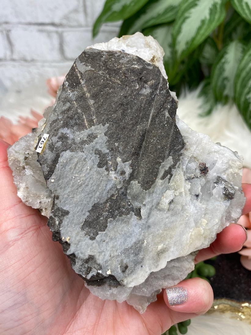 Quartz Dolomite & Chalcopyrite