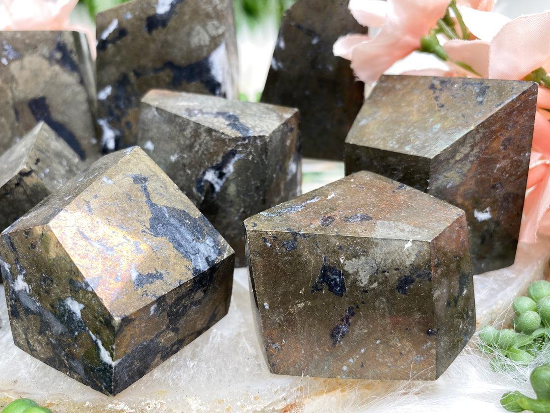 geometric-chalcopyrite