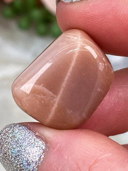 small-pink-moonstone-sunstone