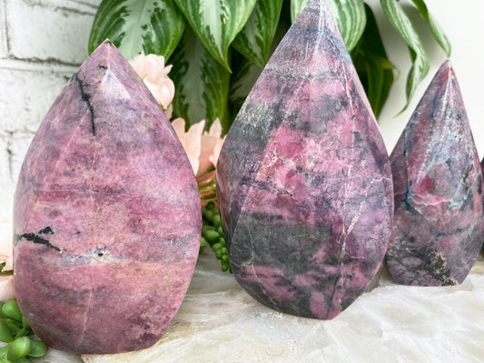    Kyanite-Brazil-Rhodonite-Flames