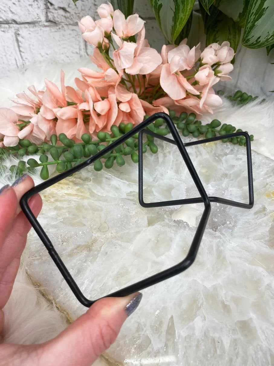 Large-Black-Metal-Stand-for-Crystals