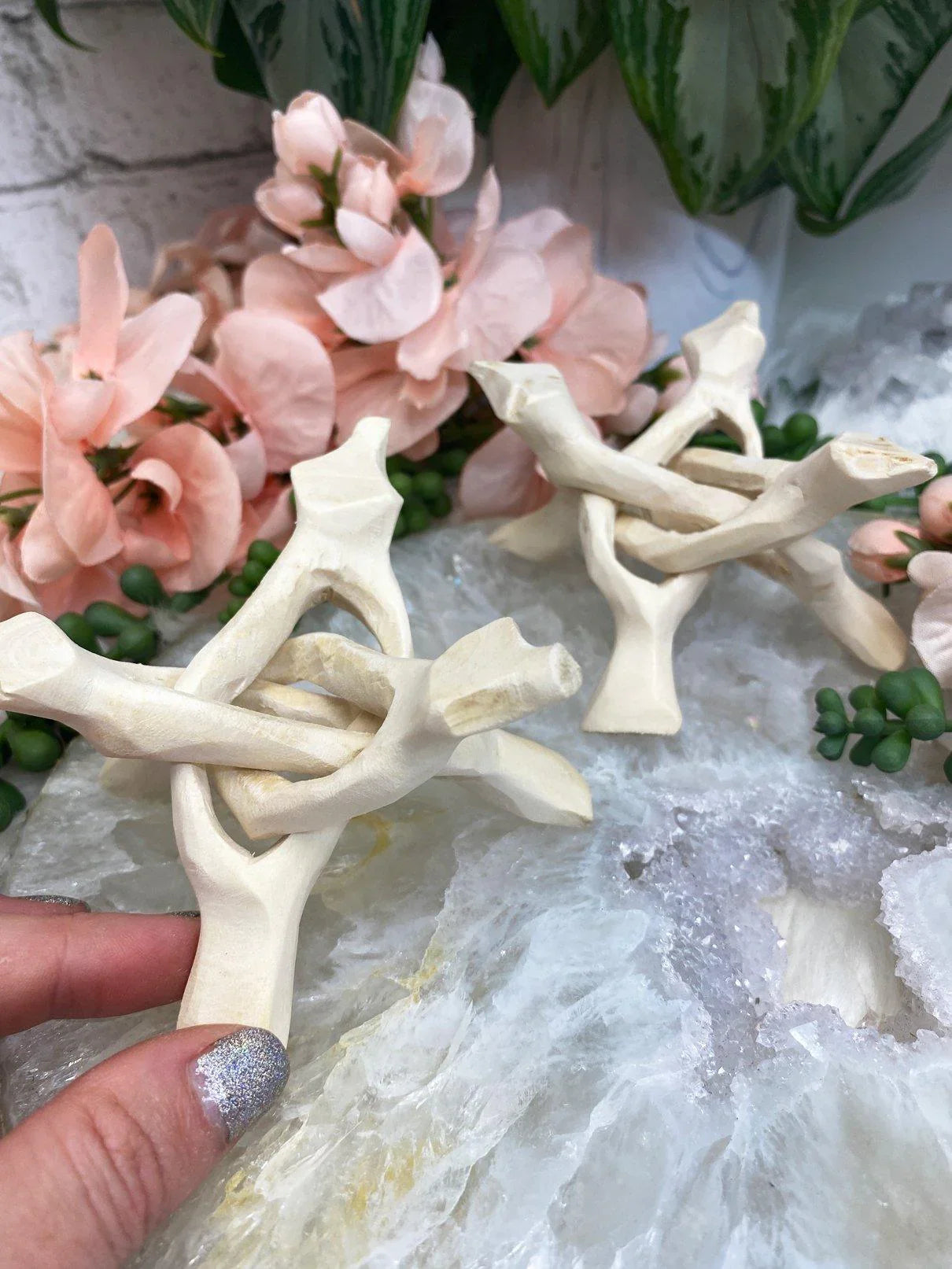 Large-Light-Wood-Crystal-Sphere-Stand