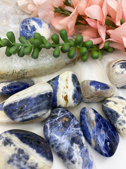 Large-Sodalite-Crystal-Tumbles