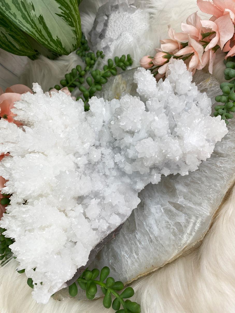 Large-White-Gray-Aragonite-Cluster