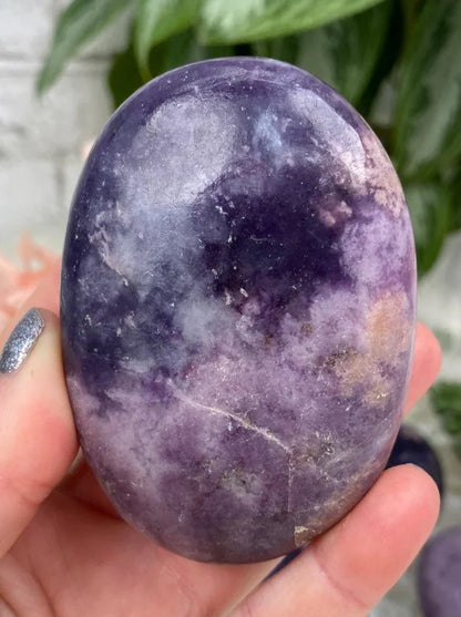 Lepidolite-Palm-Stone
