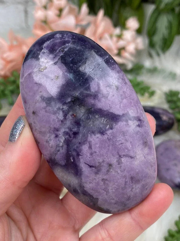Lepidolite-Palmstone  907 × 1209px